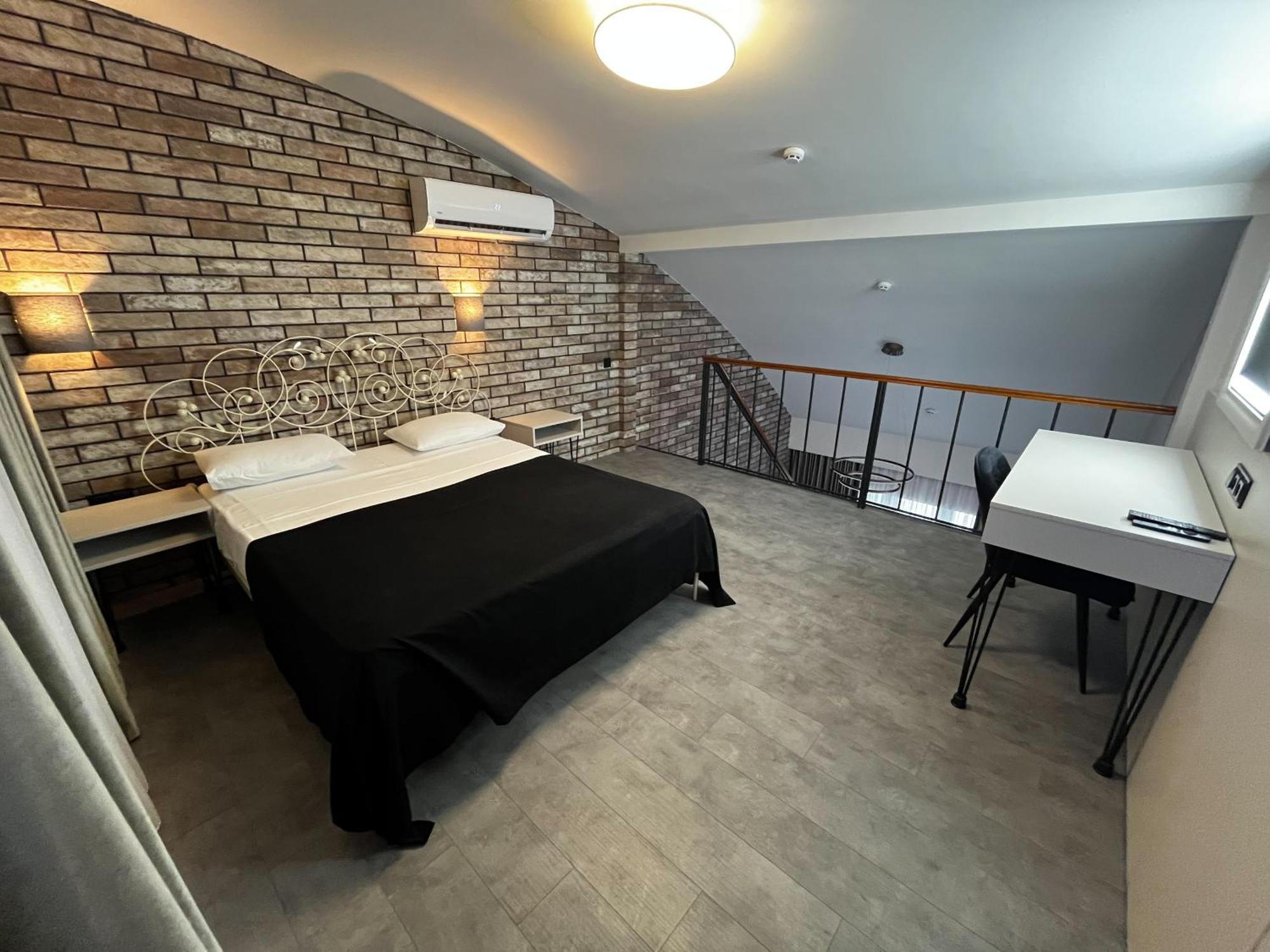 Komilfo Hotel 3*