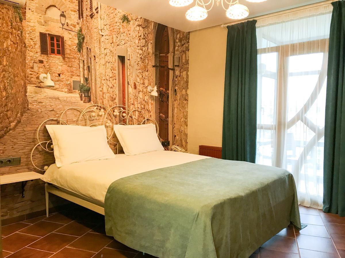 Komilfo Hotel 3*